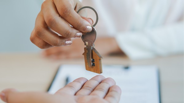 7 essential steps to take now if you plan to buy your first home in 2023