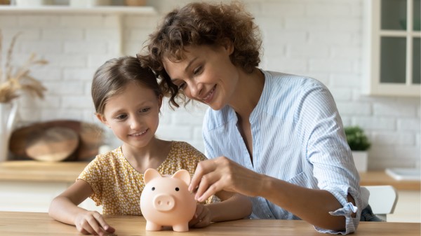 5 essential money lessons that could improve your child’s financial independence